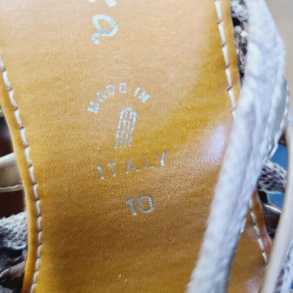 Contesa by Italian Shoemakers Sandals 10 - Picture 3 of 11